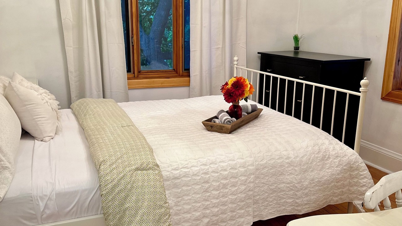 Photo of Bedroom in Centretown West