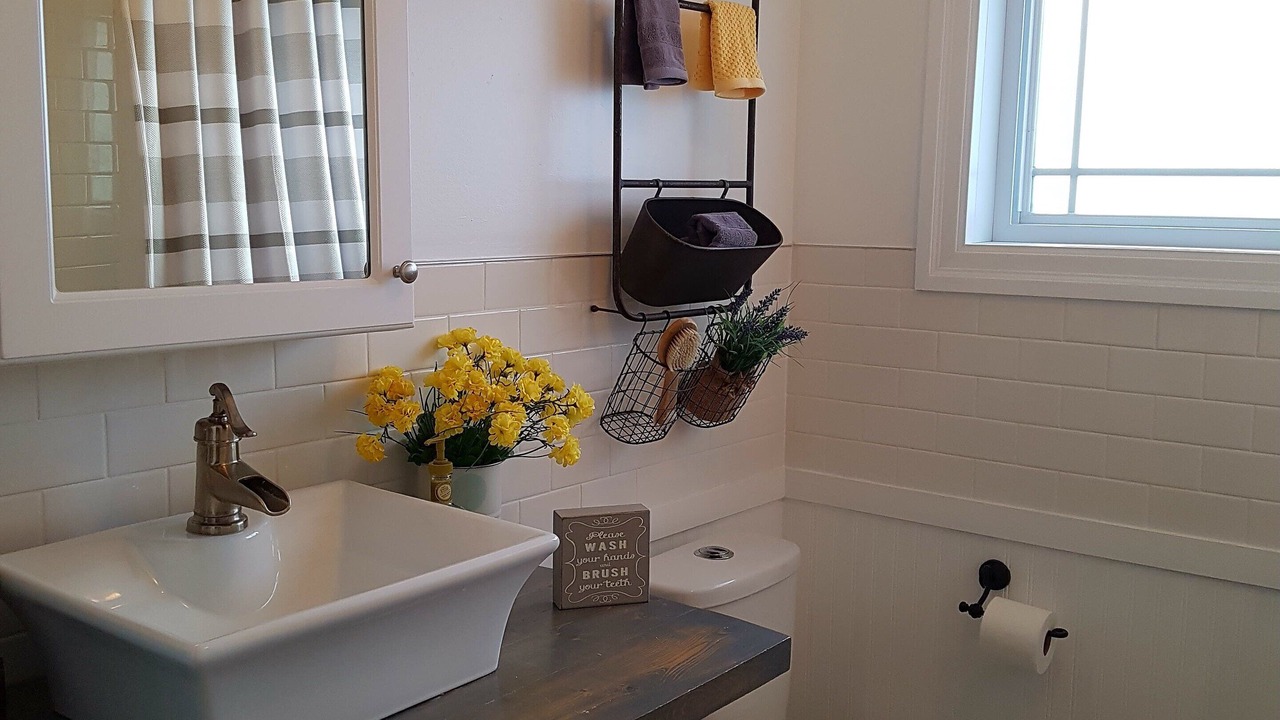 Photo of Bathroom in Centretown West