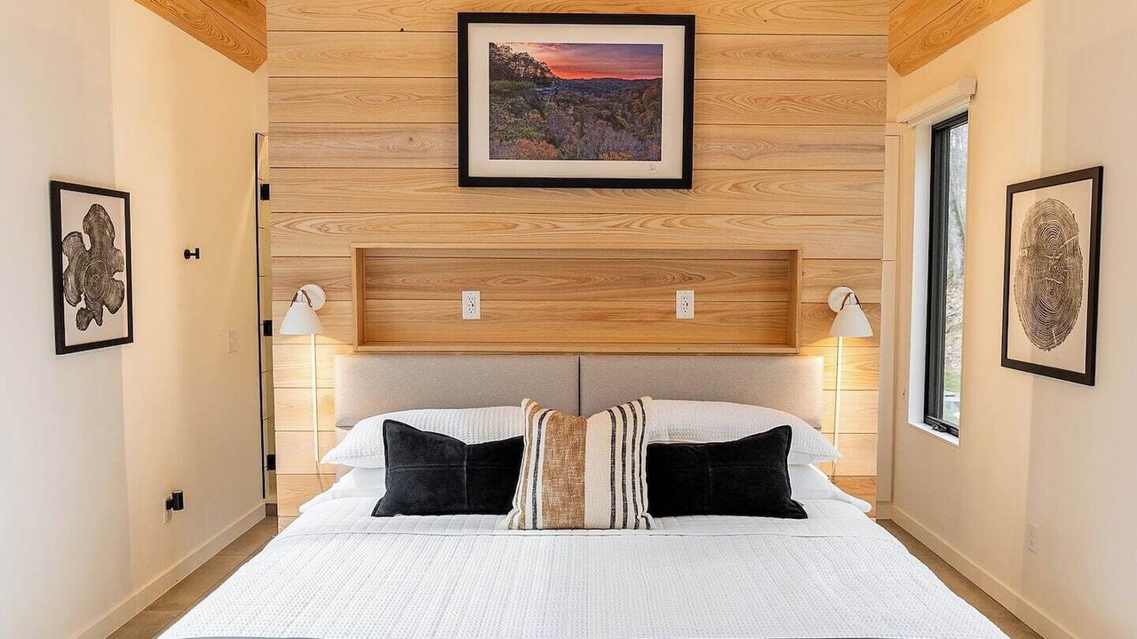Photo of Bedroom in Logan