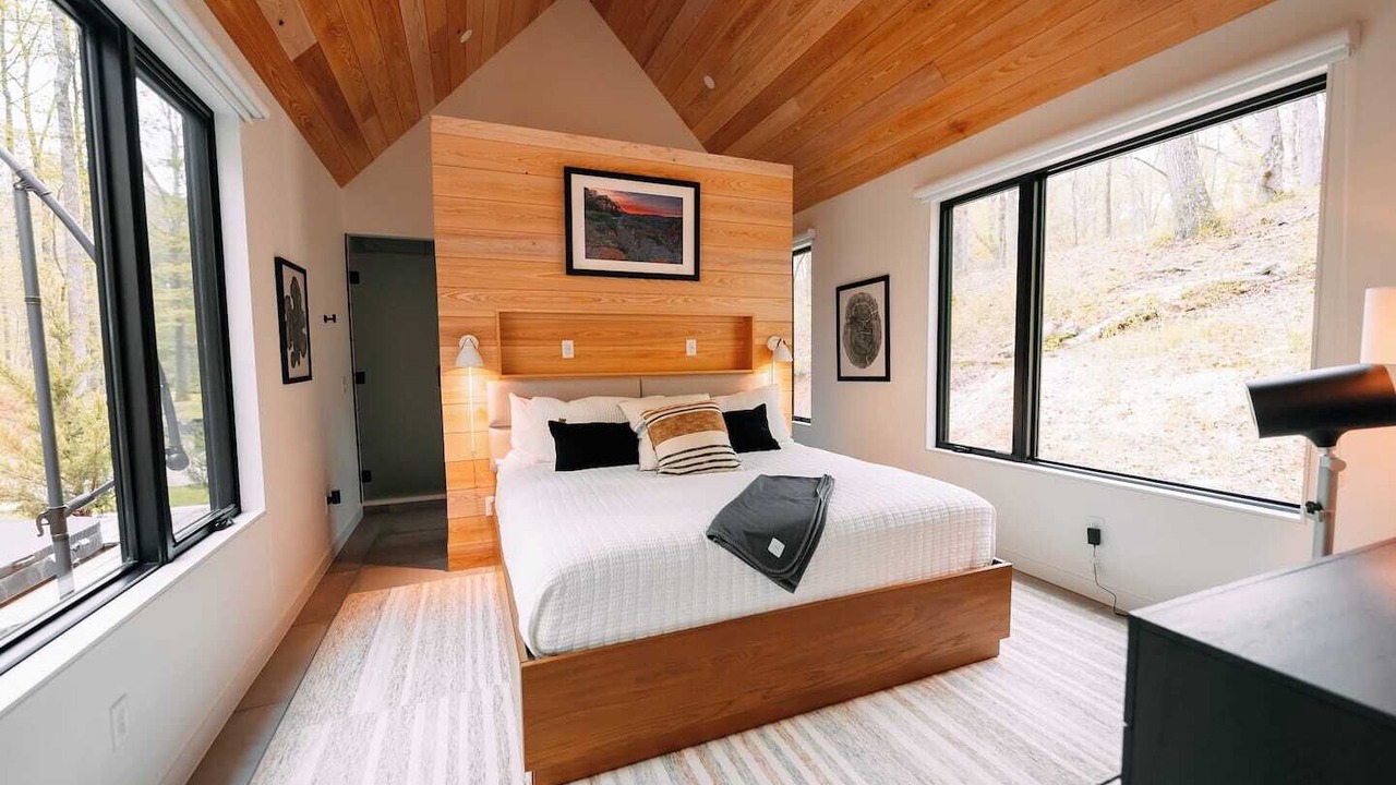 Photo of Bedroom in Logan
