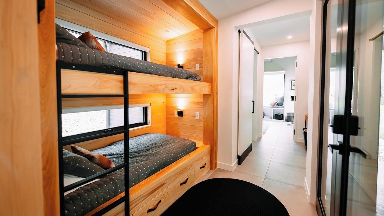 Photo of Bedroom in Logan