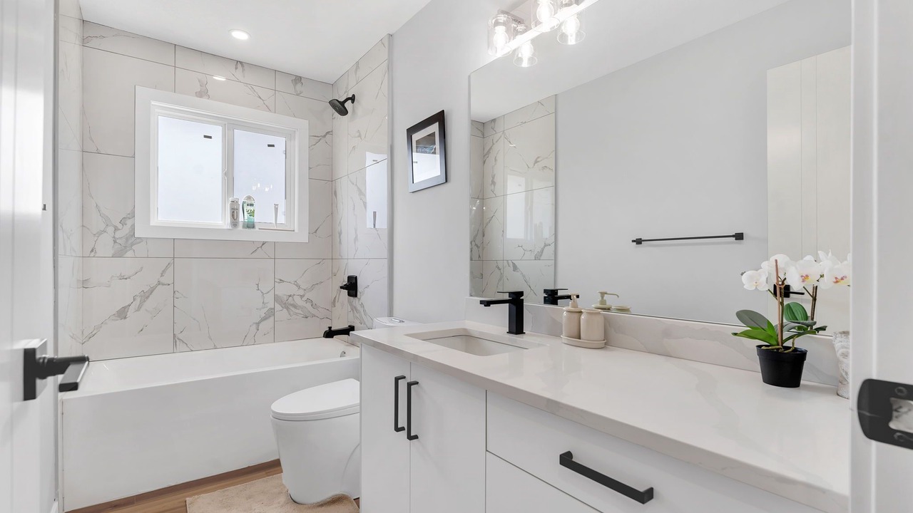 Photo of Bathroom in Haysboro