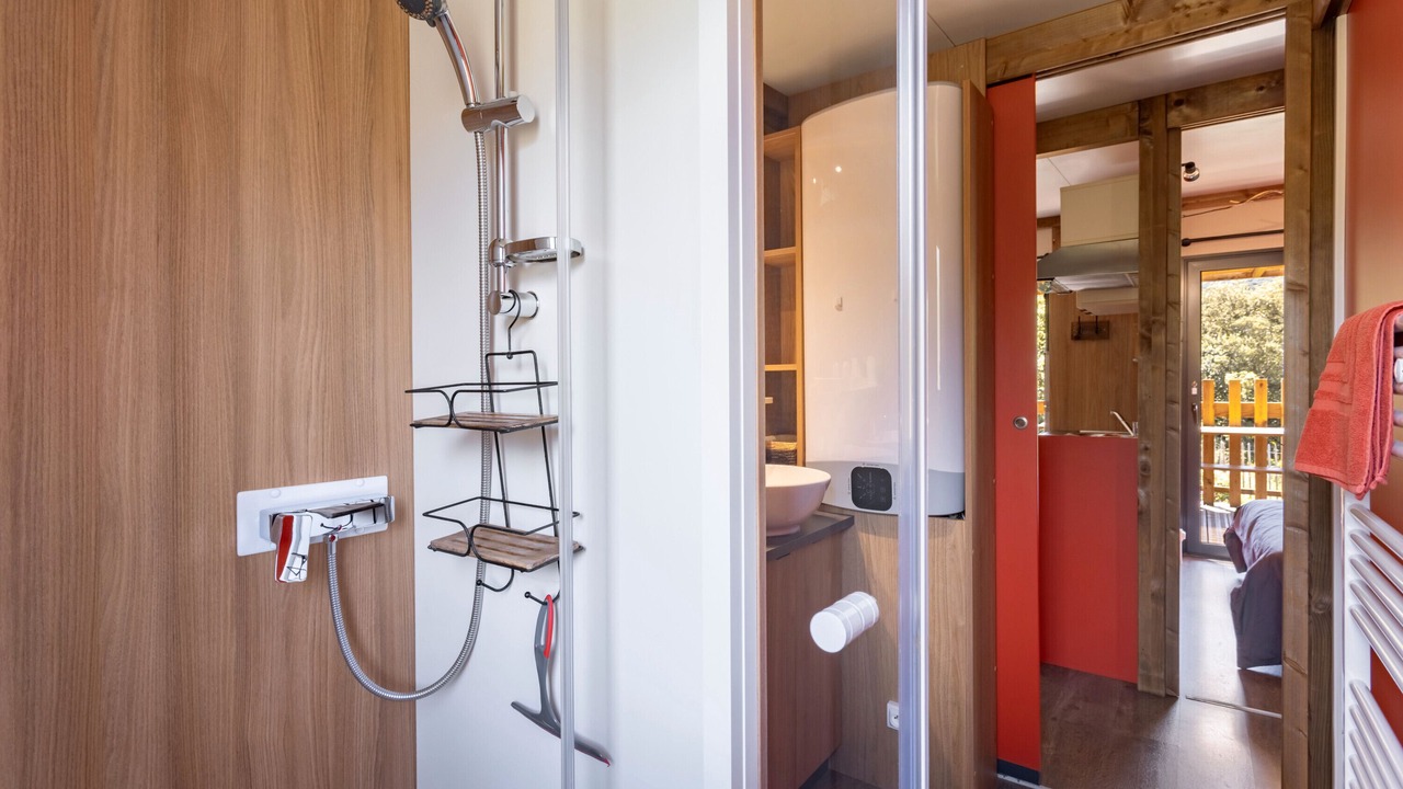 Photo of Bathroom in Rouffiac-des-Corbieres