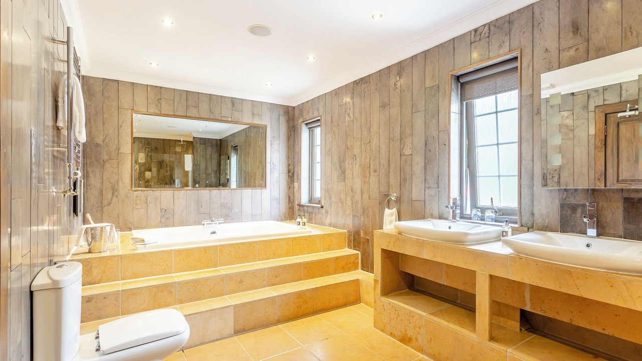 Photo of Bathroom in Kirkhill