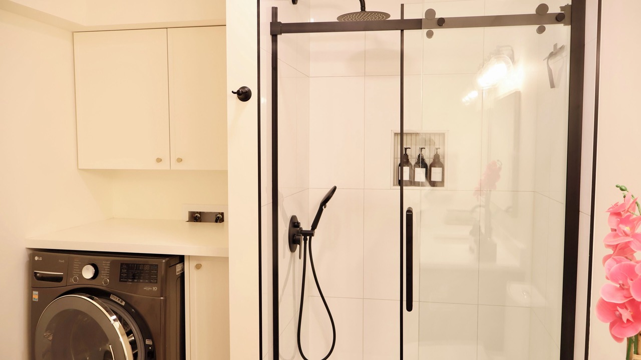 Photo of Bathroom in Valley Ridge