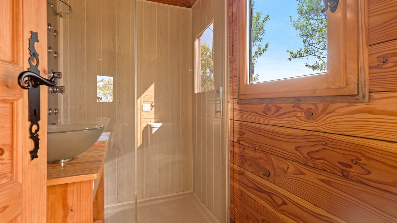 Photo of Bathroom in Bargeme
