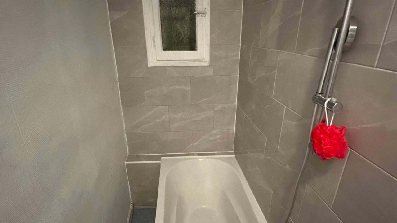 Photo of Bathroom in Brochon