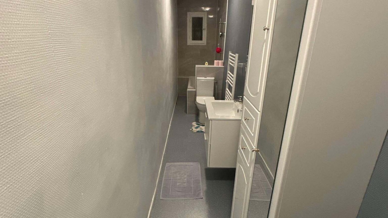 Photo of Bathroom in Brochon