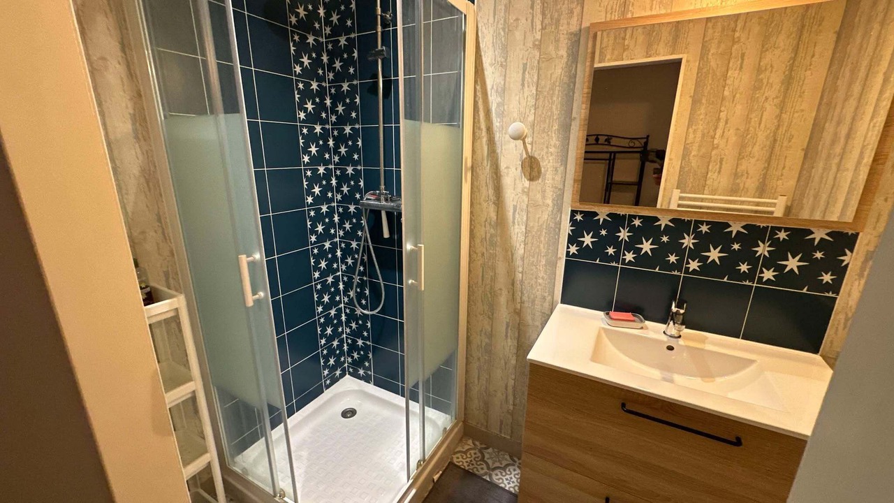 Photo of Bathroom in Brochon