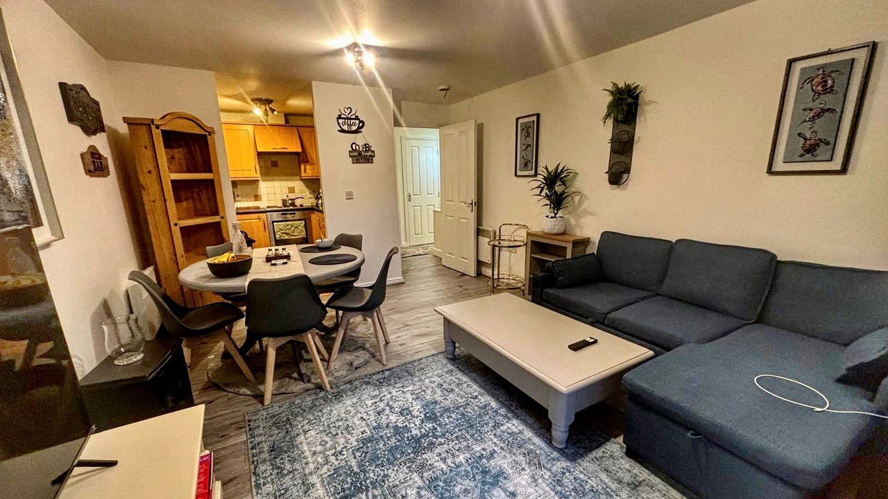 Photo of Livingroom in Langley Marish