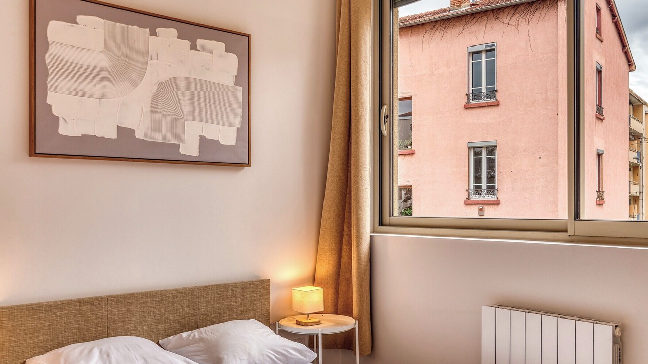 Photo of Bedroom in Oullins
