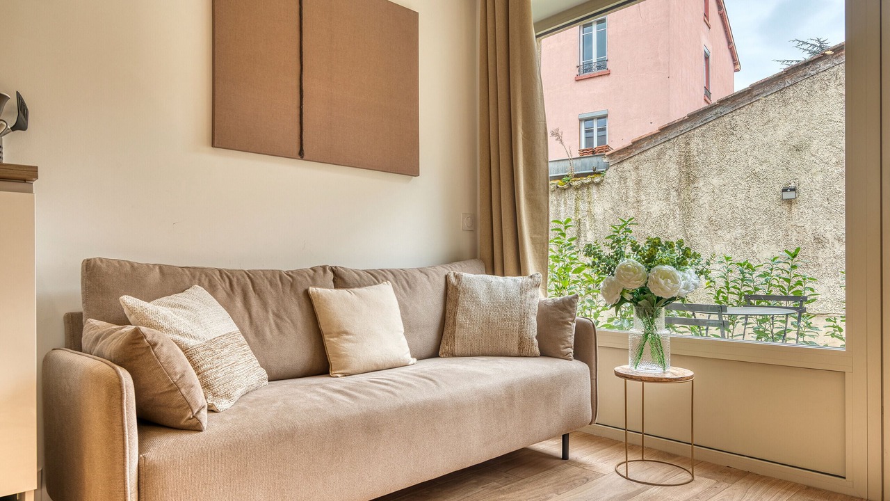 Photo of Livingroom in Oullins