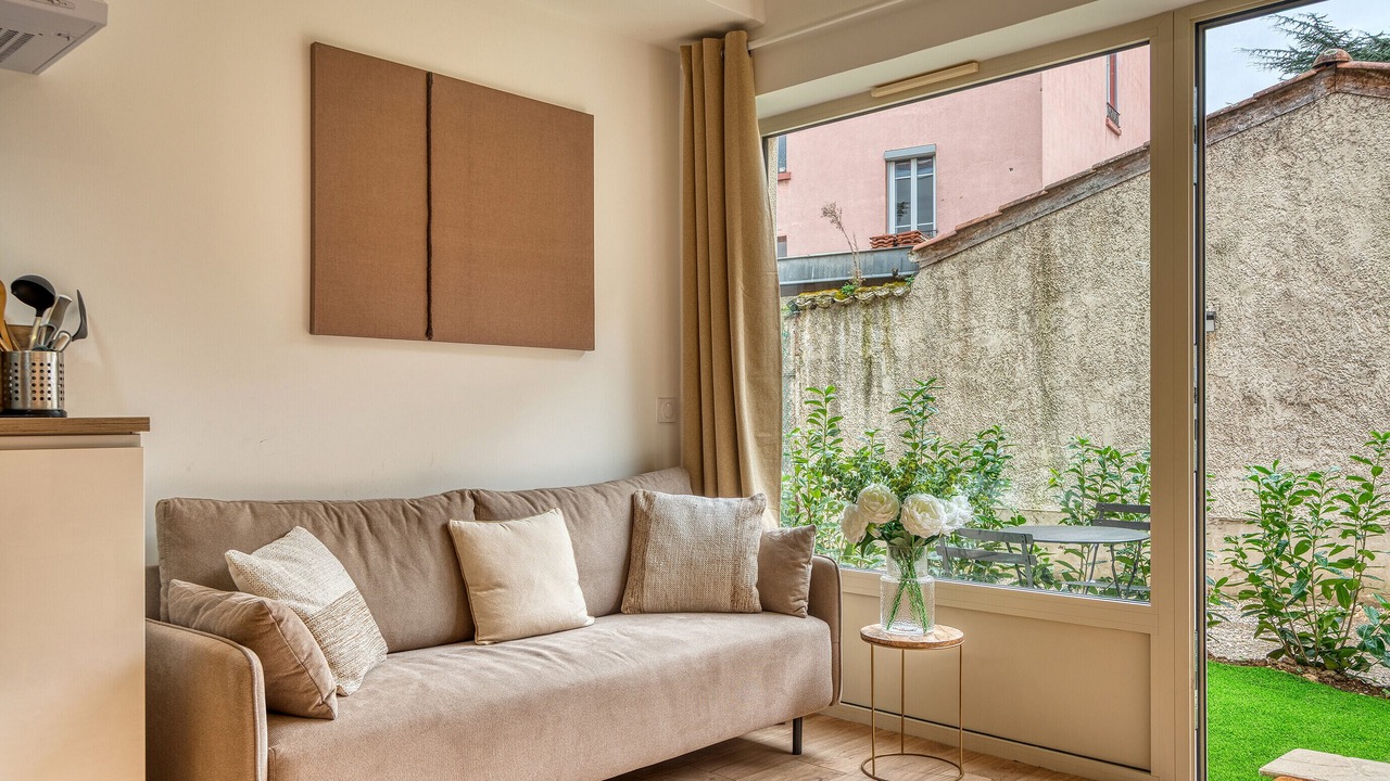Photo of Livingroom in Oullins