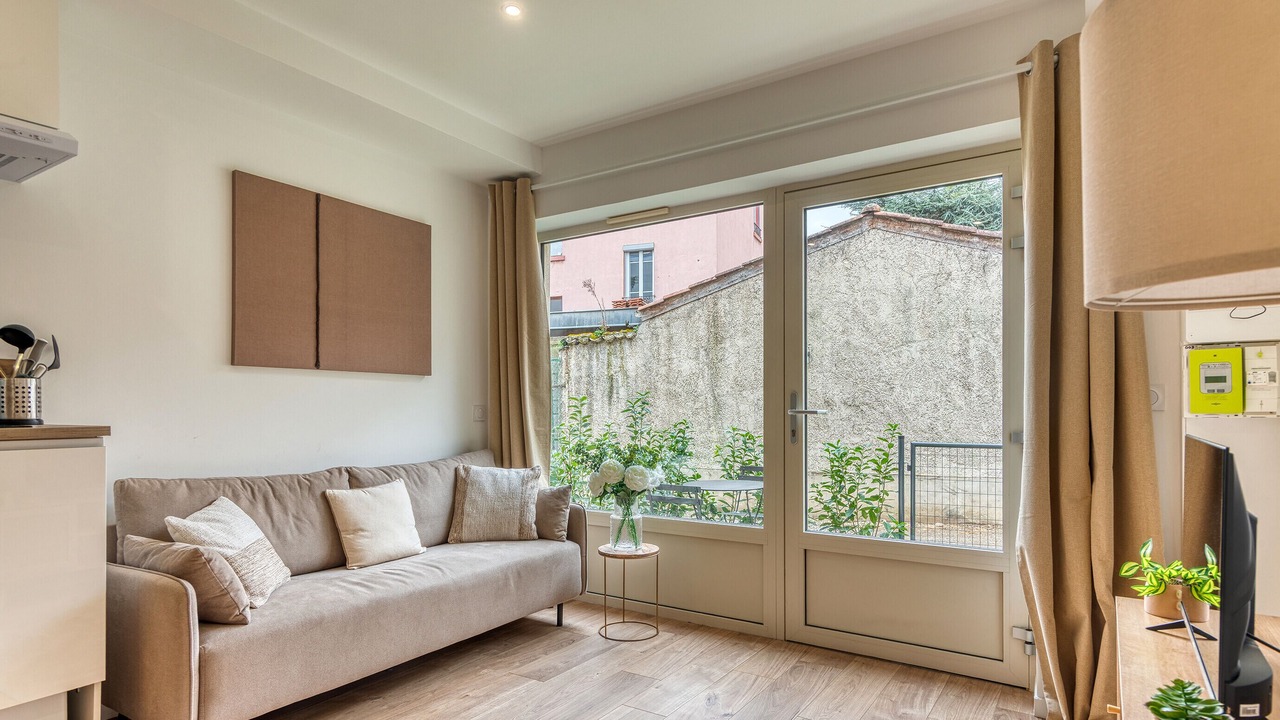 Photo of Livingroom in Oullins