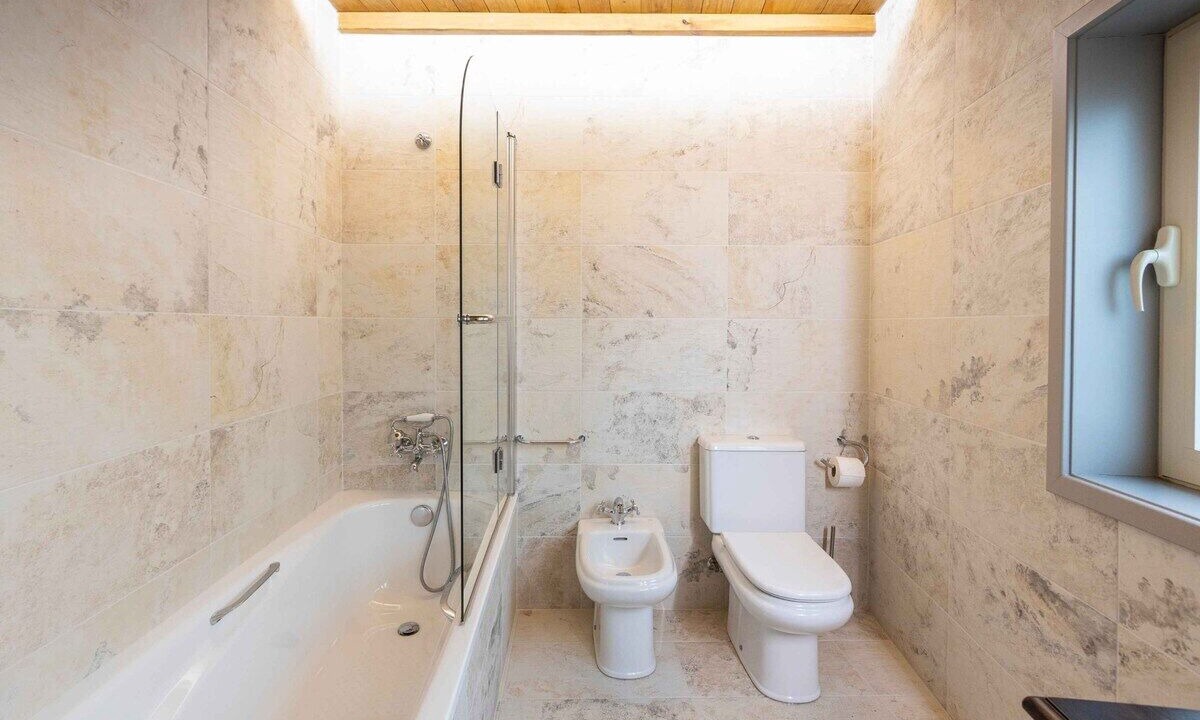 Photo of Bathroom in Cardielos
