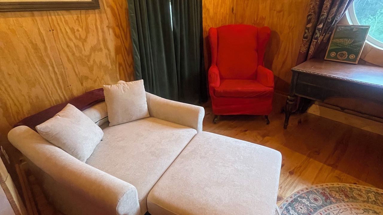 Photo of Livingroom in Nauvoo