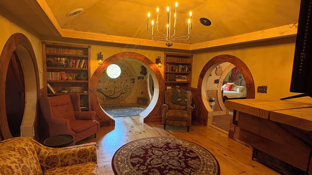 Photo of Livingroom in Nauvoo