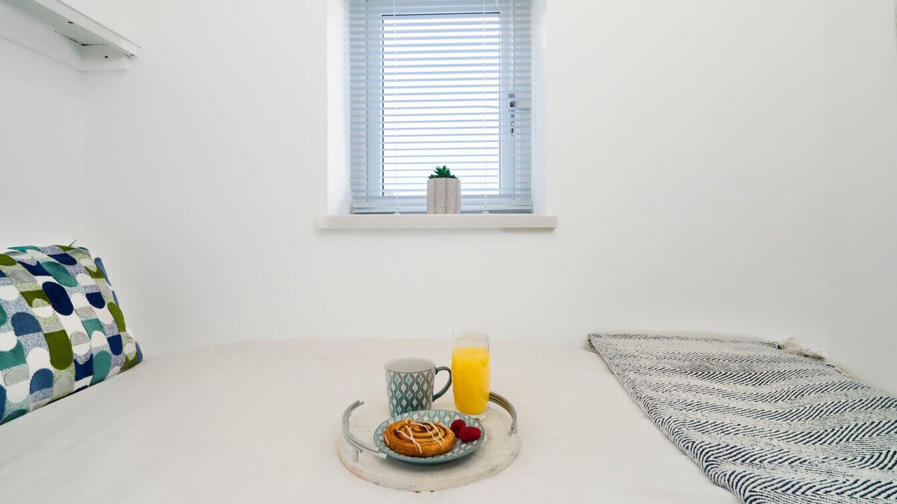 Photo of Bedroom in Barry