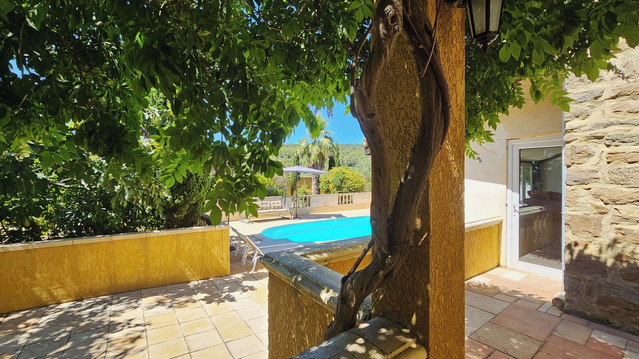 Photo of Patio Balcony in Bize-Minervois