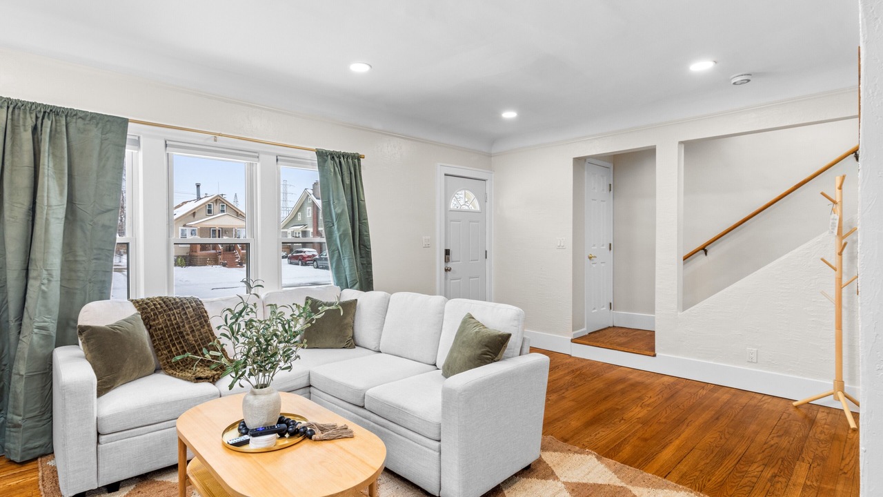 Photo of Livingroom in Royal Oak