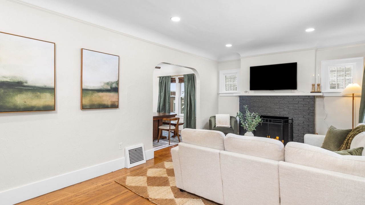 Photo of Livingroom in Royal Oak