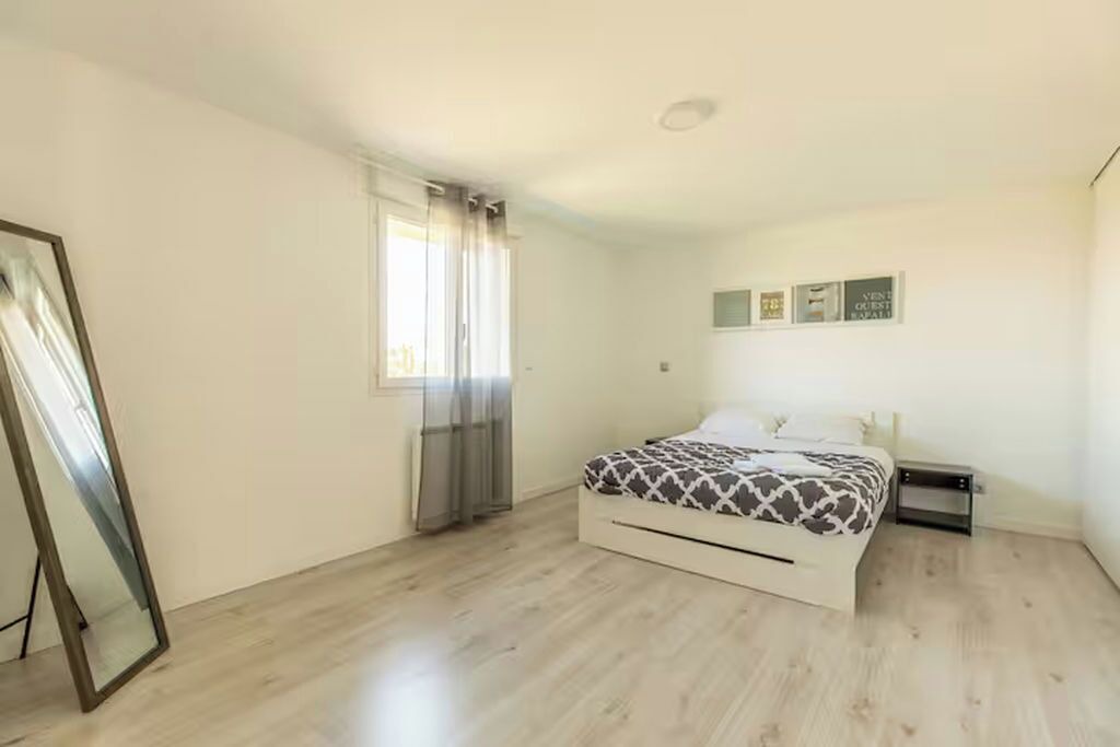 Photo of Bedroom in La Roche-Blanche
