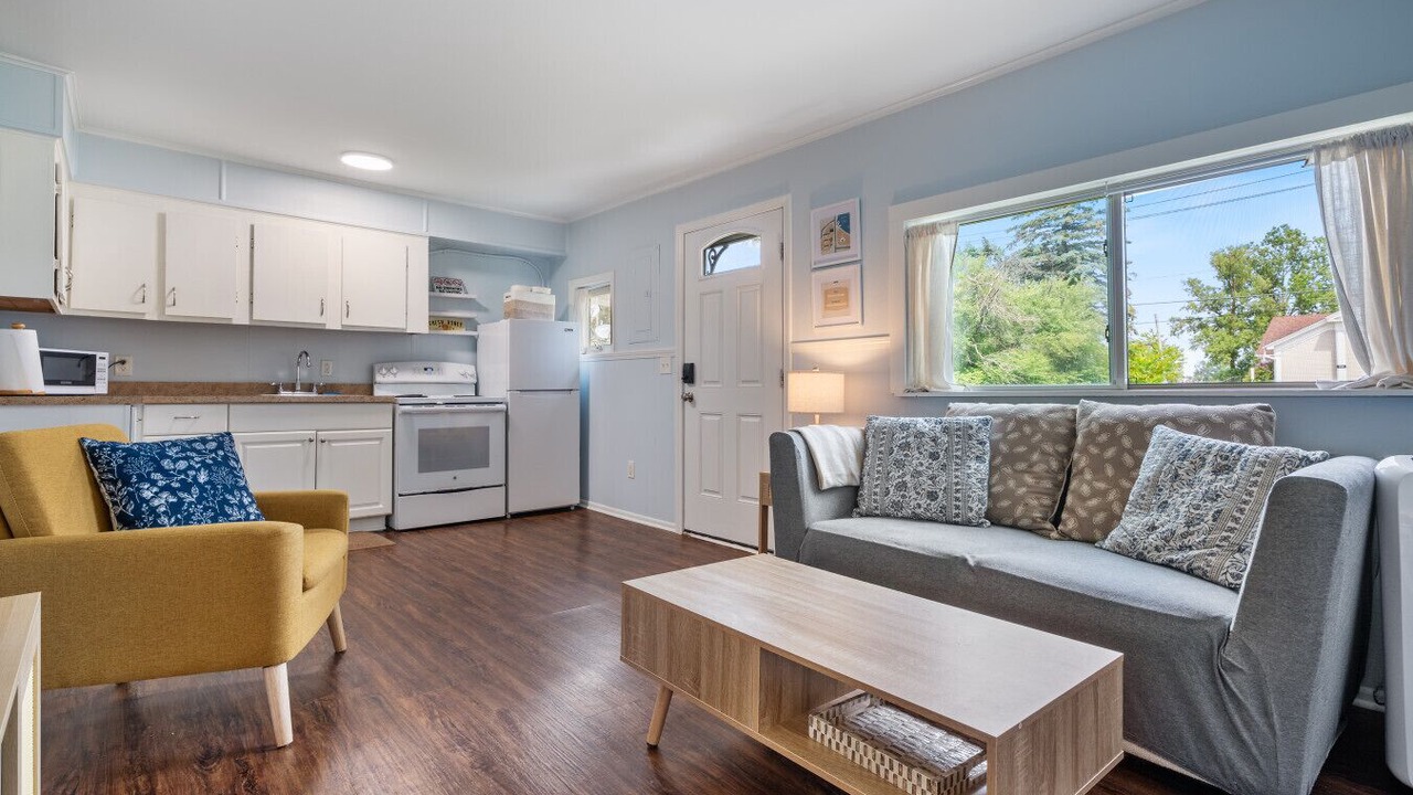 Photo of Livingroom in Whitmore Lake