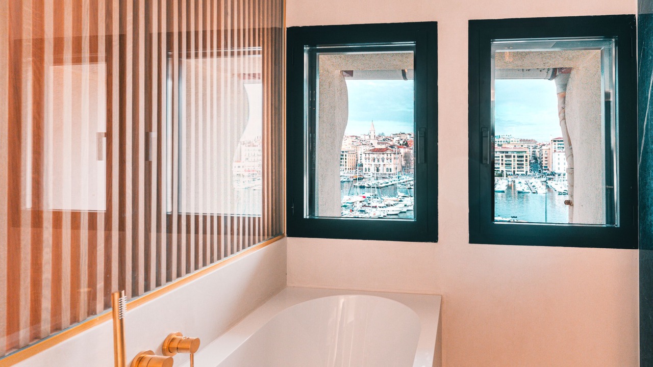 Photo of Bathroom in Opera
