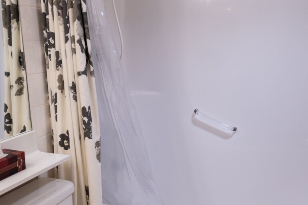 Photo of Bathroom in Arbour Lake