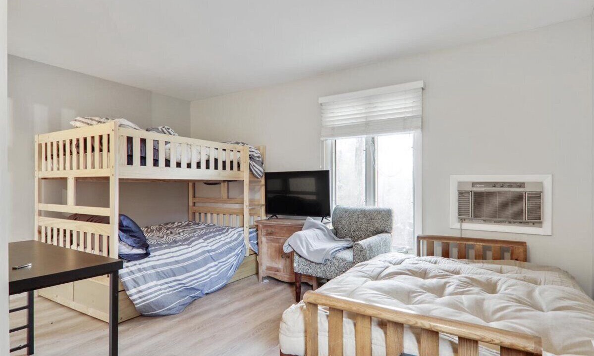 Photo of Bedroom in Graymont