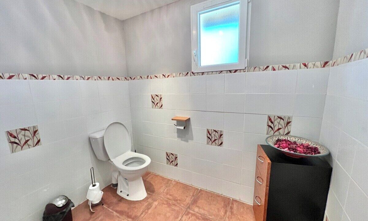 Photo of Bathroom in Camarade