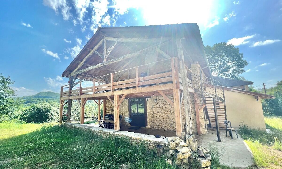 Photo of Outdoor in Camarade