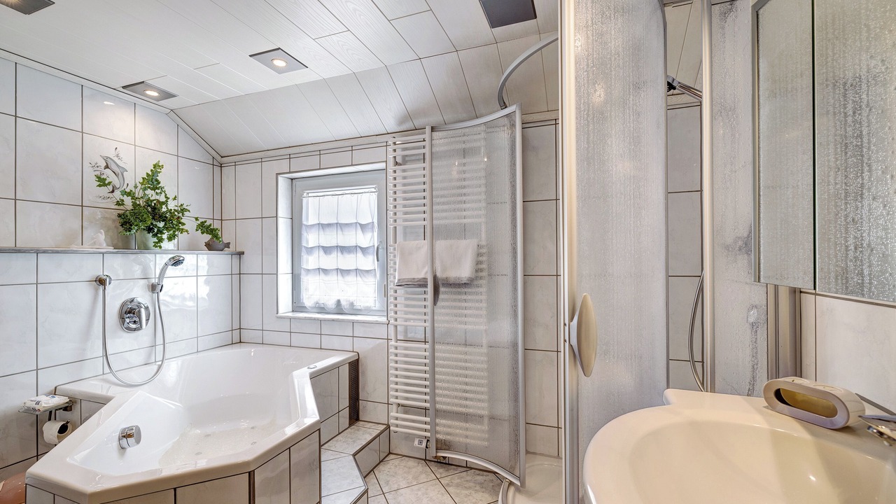 Photo of Bathroom in Leinstetten