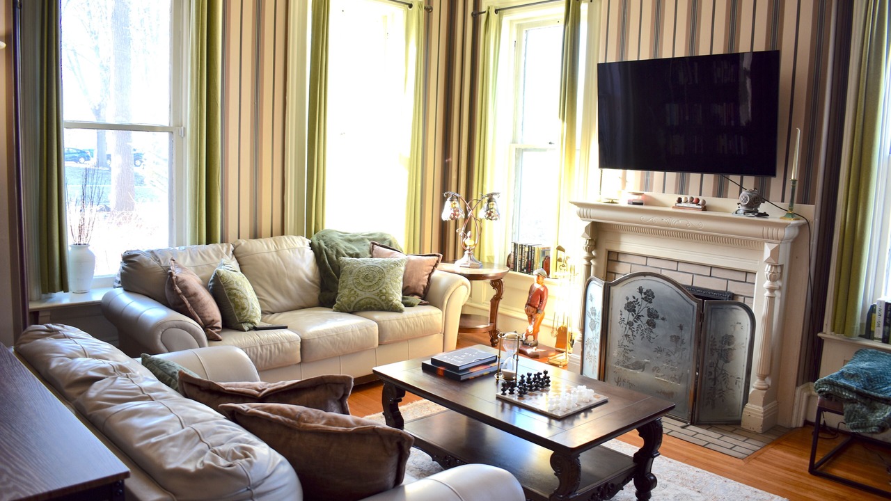 Photo of Livingroom in Bloomington