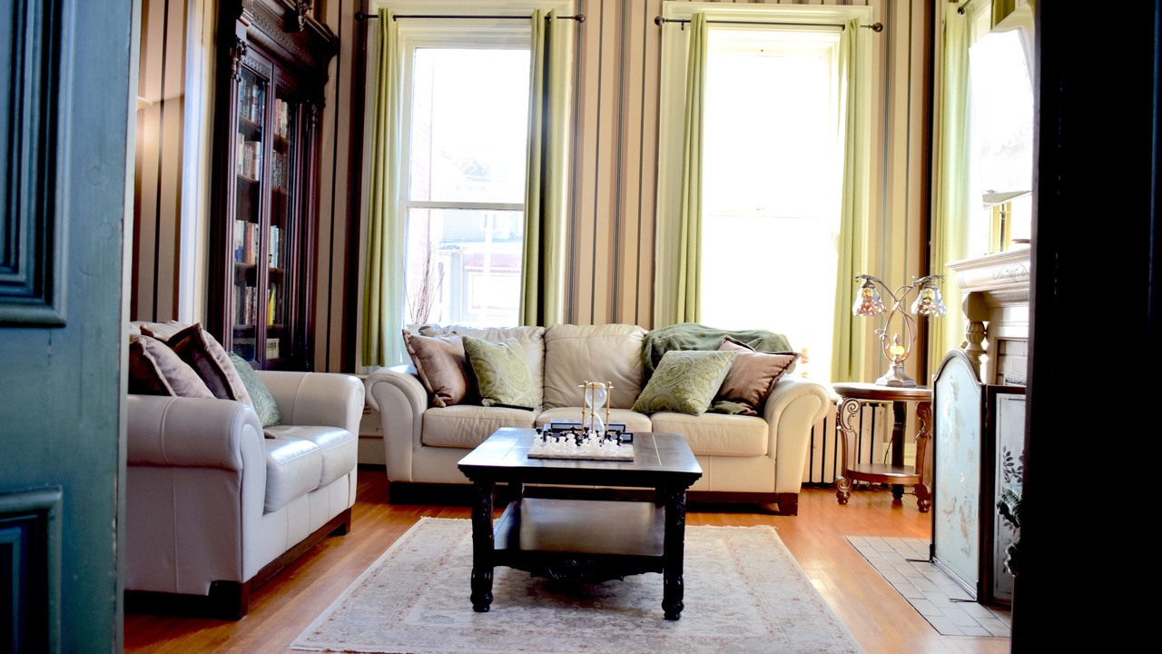 Photo of Livingroom in Bloomington