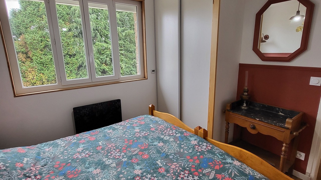 Photo of Bedroom in Champ-du-Boult