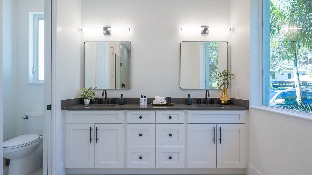 Photo of Bathroom in Arlington Park