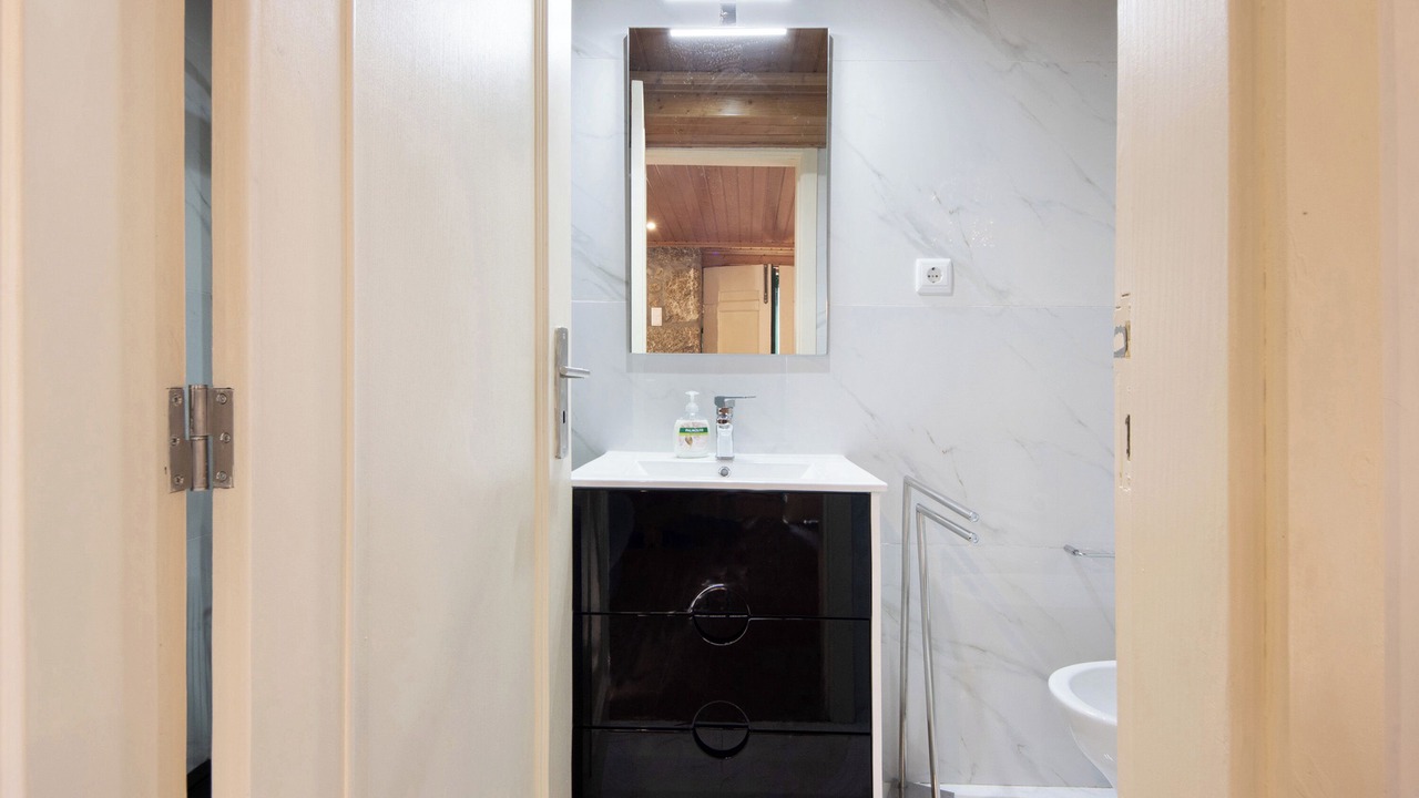 Photo of Bathroom in Resende