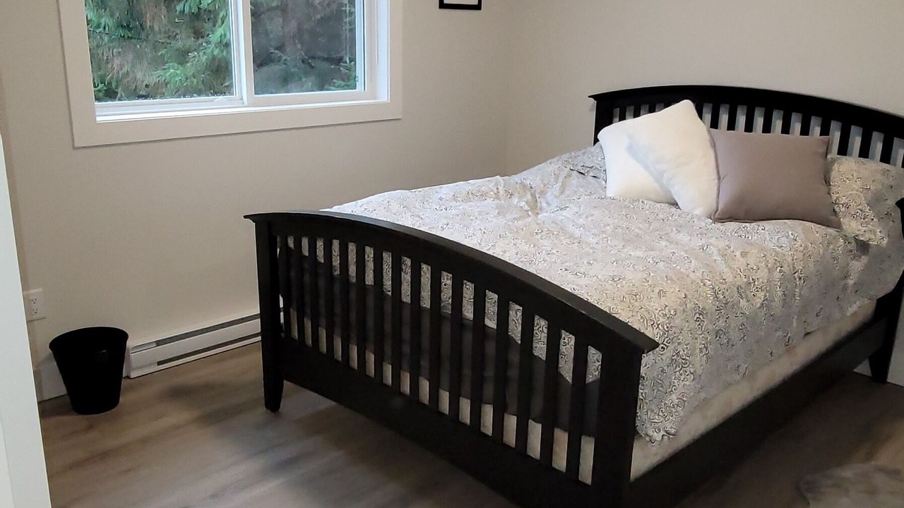 Photo of Bedroom in Courtenay