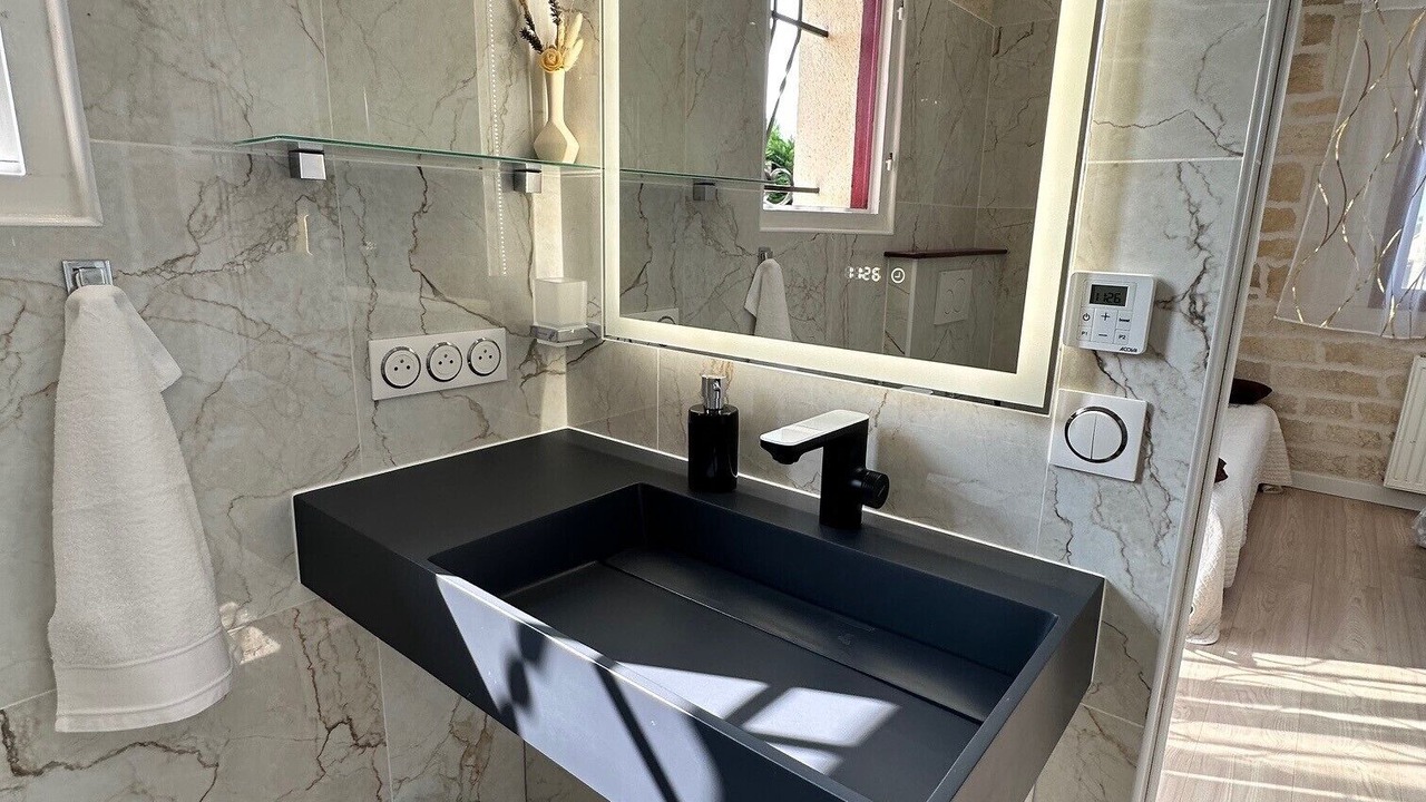 Photo of Bathroom in Soussans