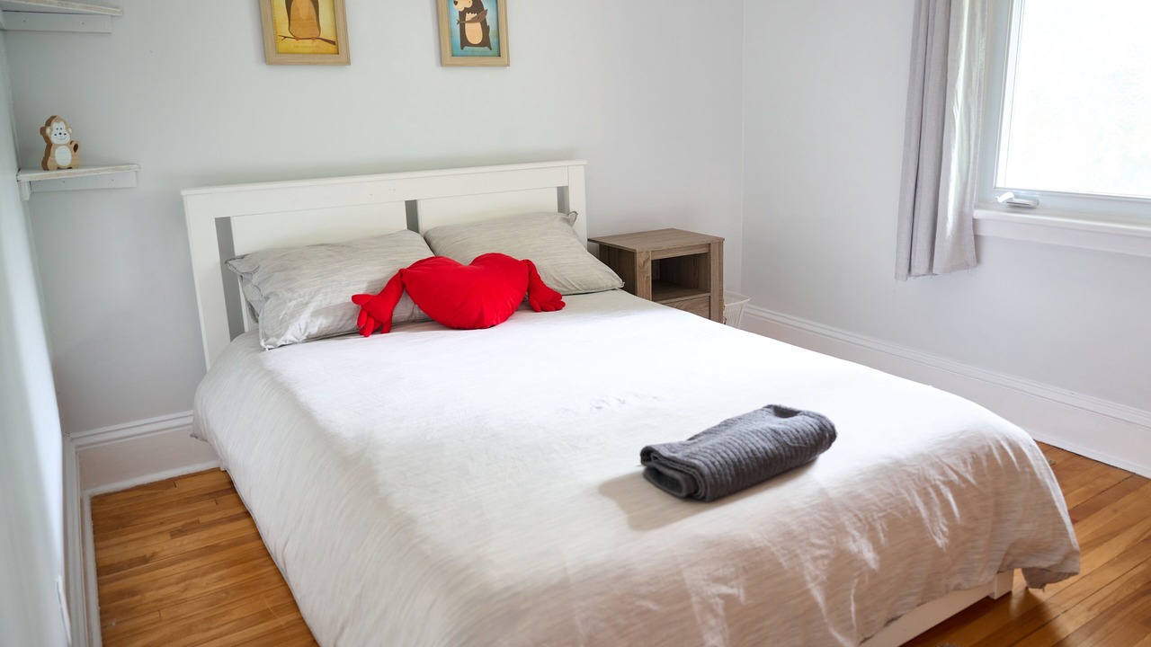 Photo of Bedroom in Civic Hospital - Experimental Farm - Central Park