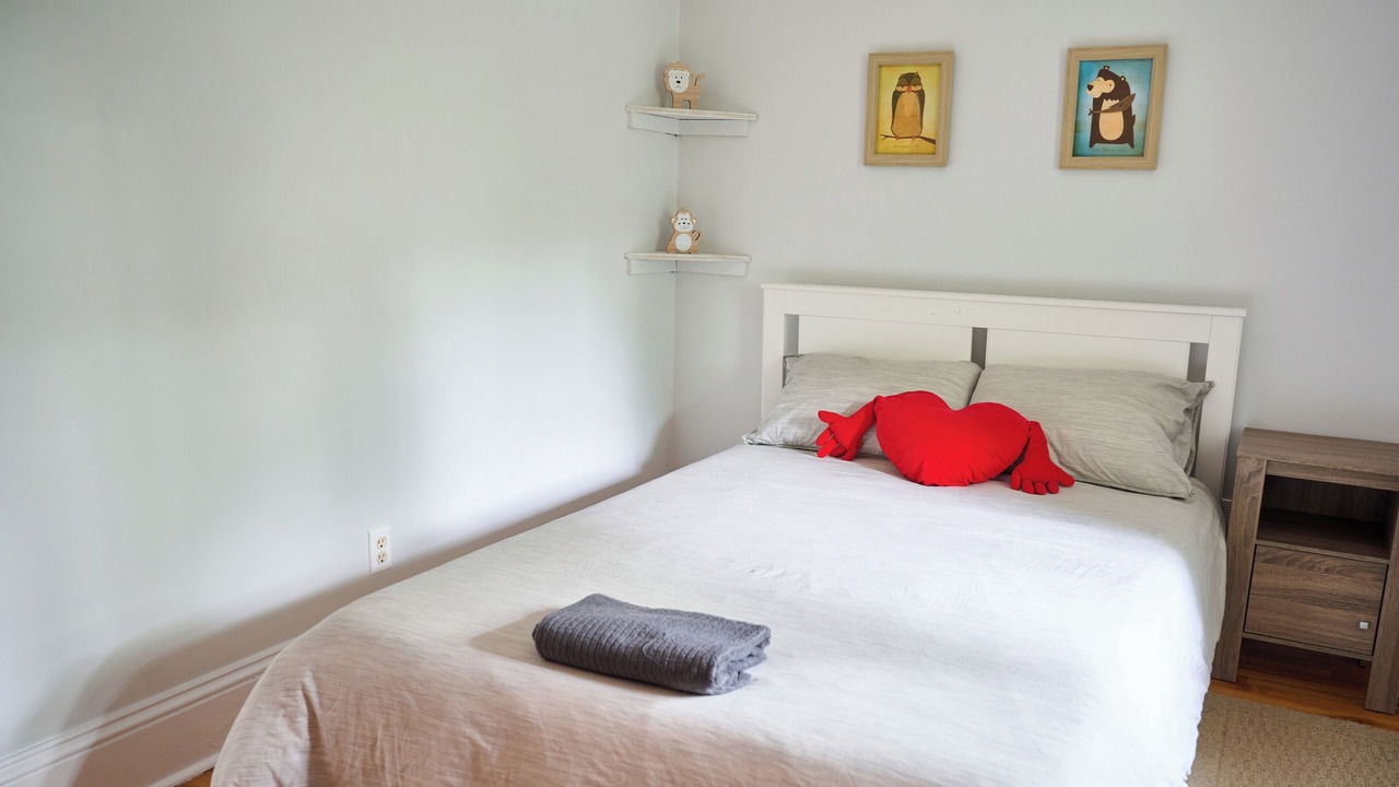 Photo of Bedroom in Civic Hospital - Experimental Farm - Central Park