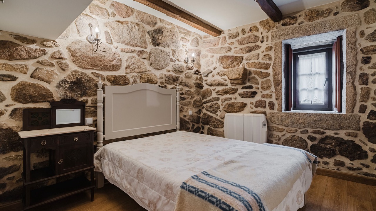 Photo of Bedroom in Montalegre