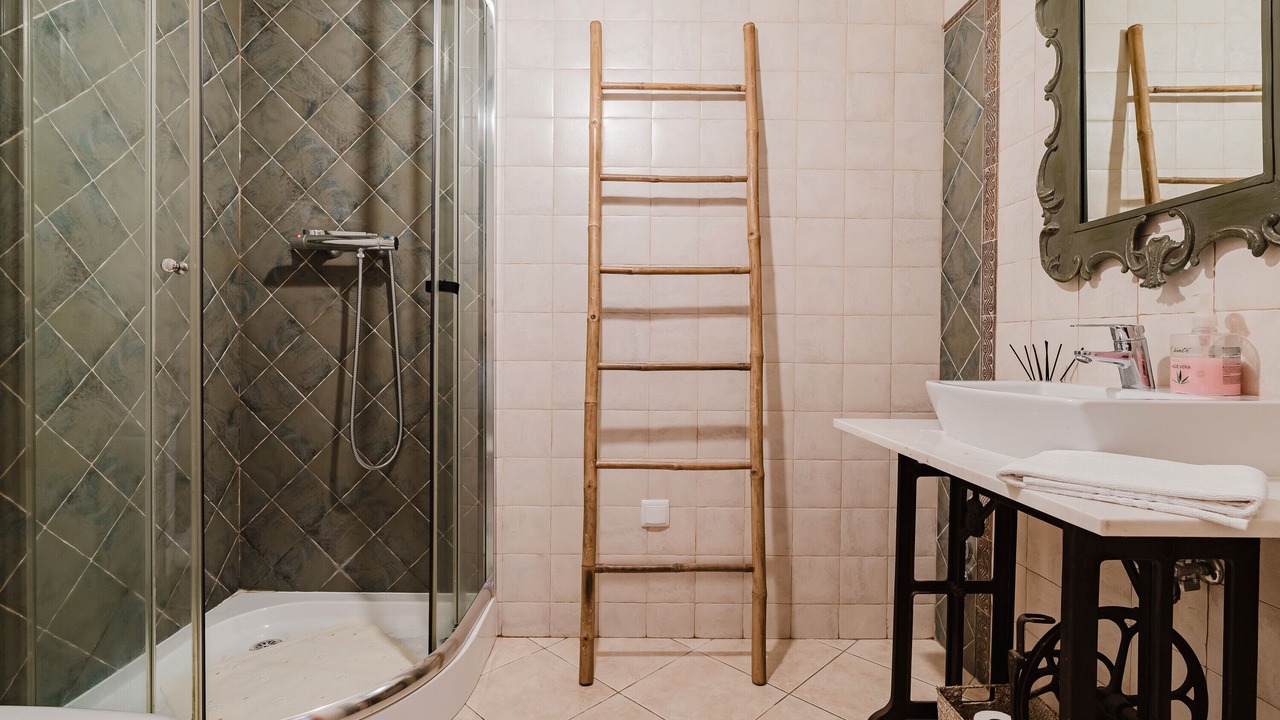 Photo of Bathroom in Pitoes das Junias