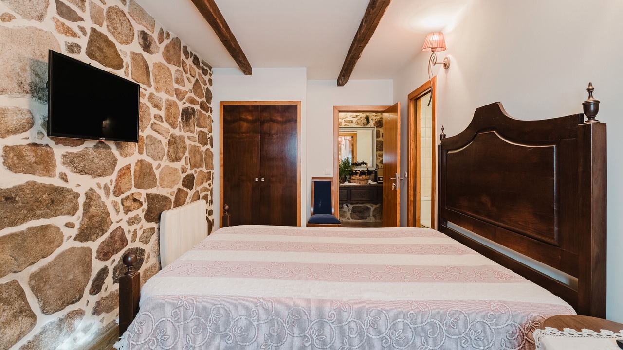 Photo of Bedroom in Pitoes das Junias