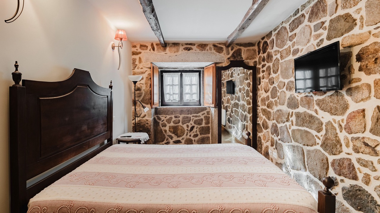 Photo of Bedroom in Pitoes das Junias