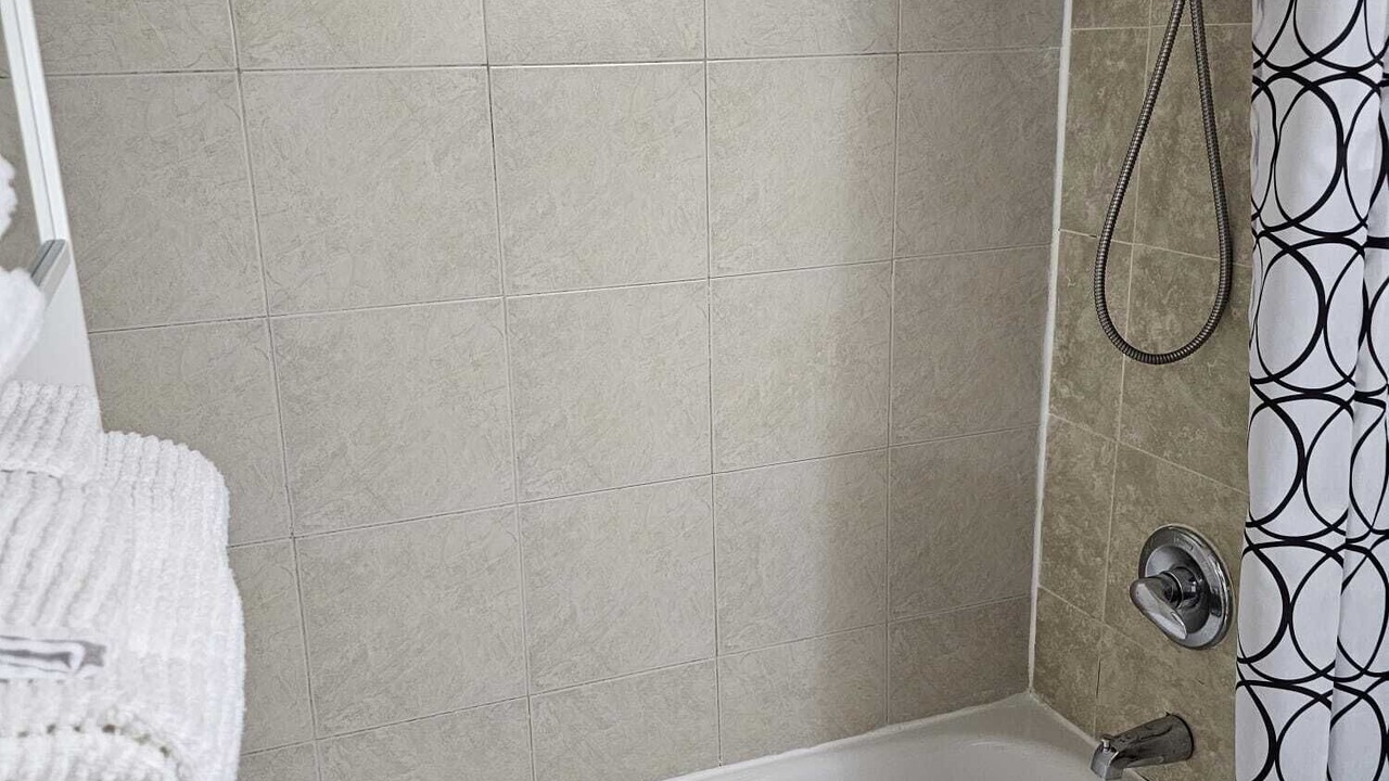 Photo of Bathroom in Arbour Lake