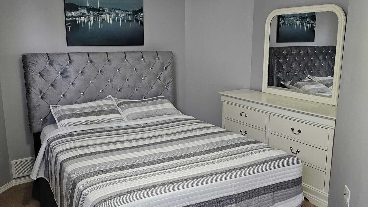 Photo of Bedroom in Arbour Lake