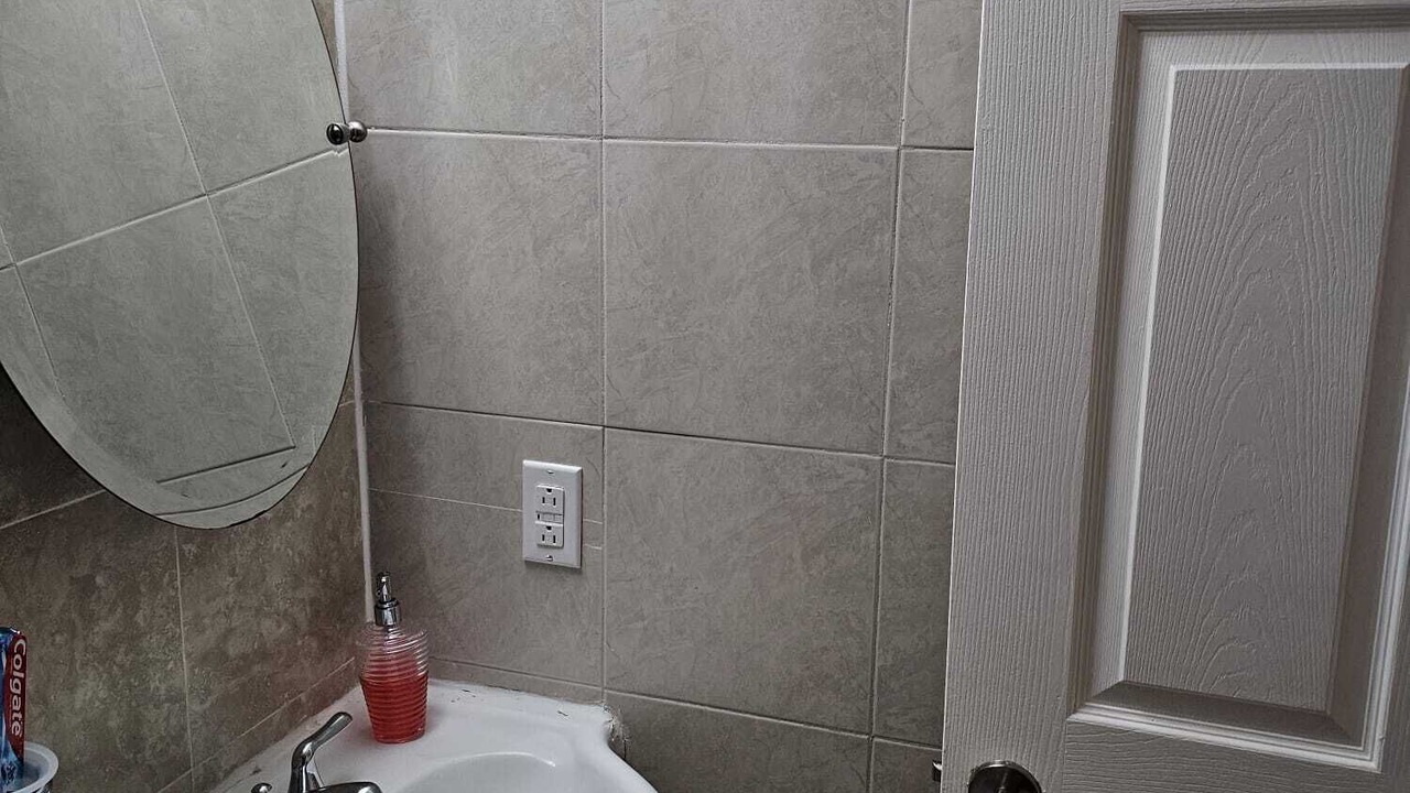 Photo of Bathroom in Arbour Lake