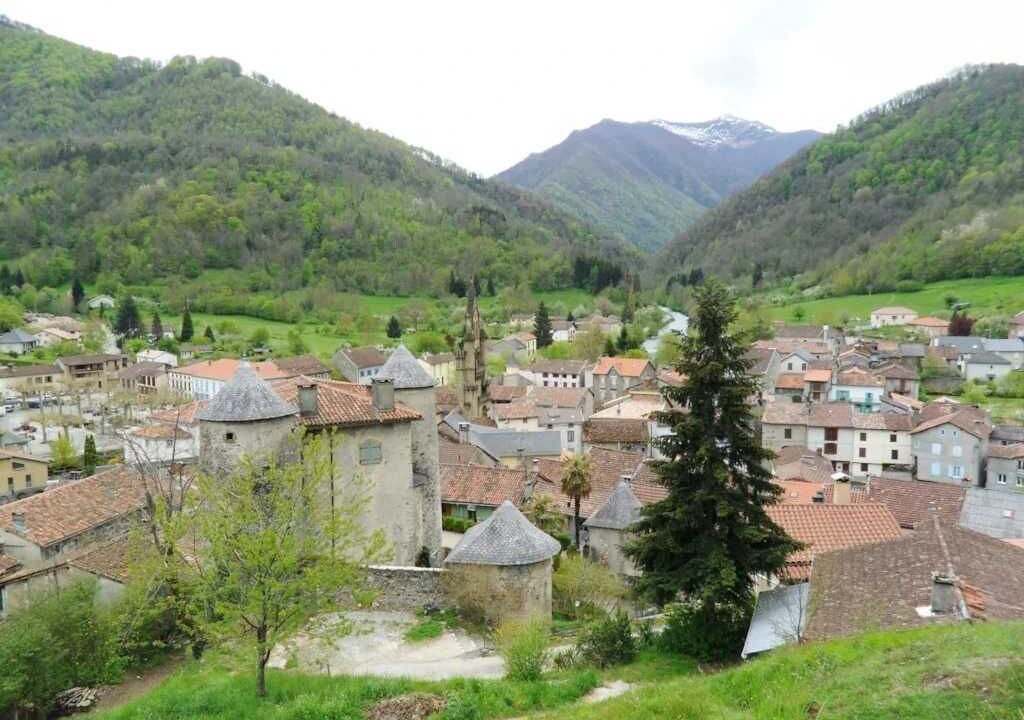 Photo of Others in Seix